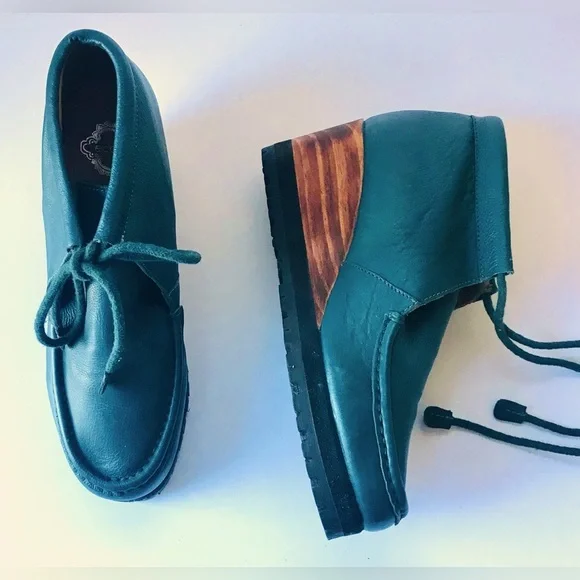 Women’s Sz 8 Teal ECOTE Leather Wedge Loafer | Wood Insert Wedge - Picture 2 of 9